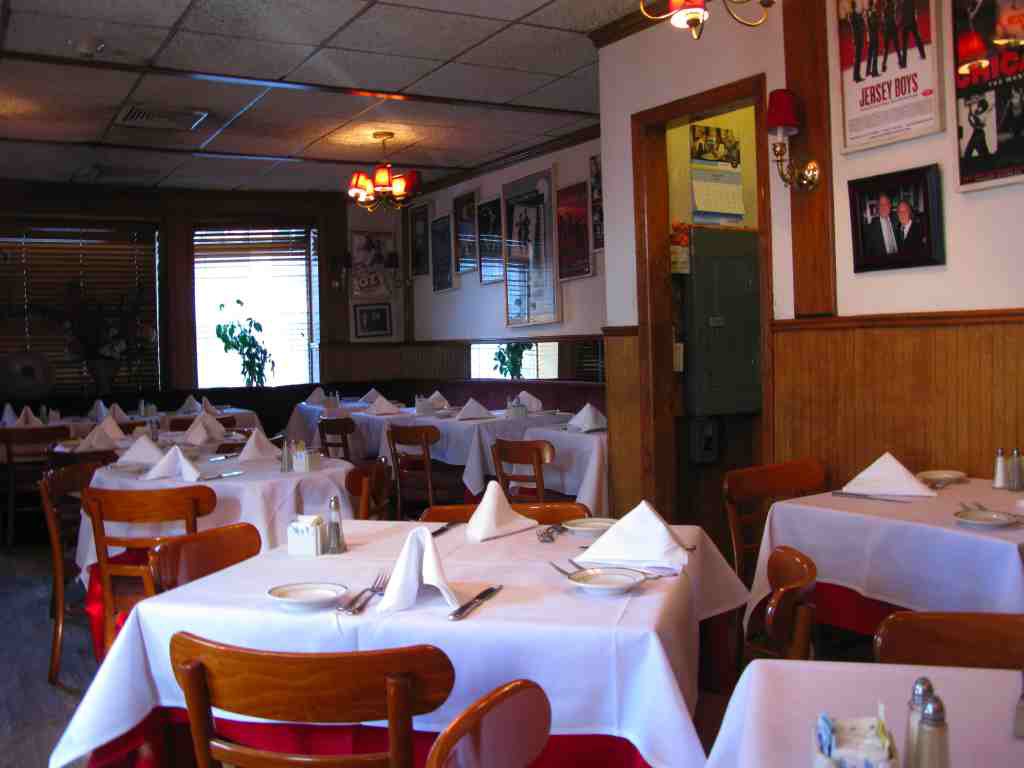 Frankie & Jonnies