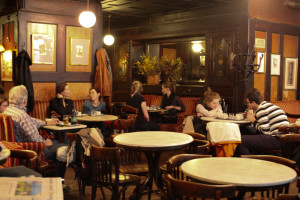 Café Hawelka, Nicola Bramigk