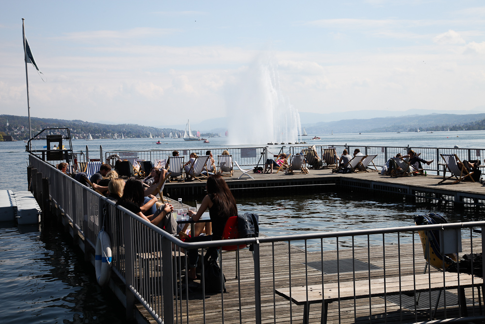 Seebad Enge mit Bar in Zürich